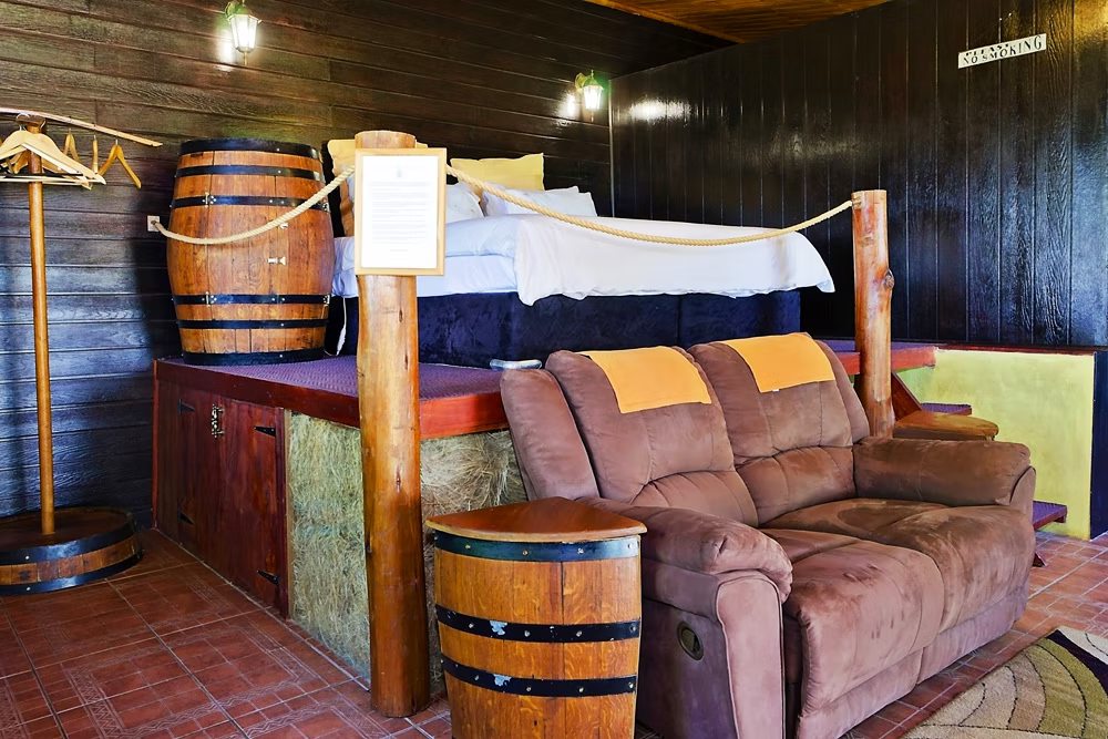 The Barn bedroom - raised king bed 